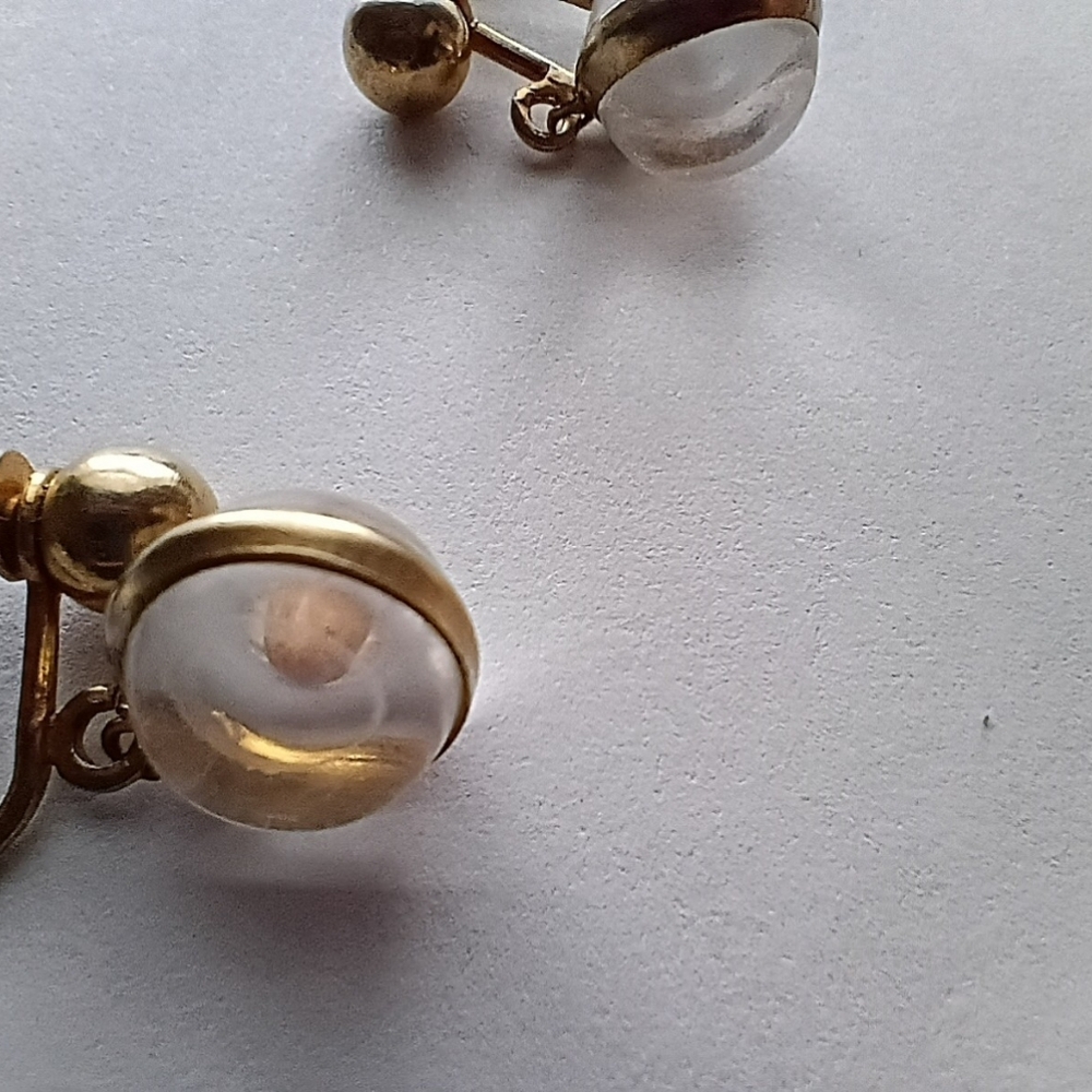 Vintage Mustard Seed Pendant And Screw Back Earring Set - Picture 4 of 5